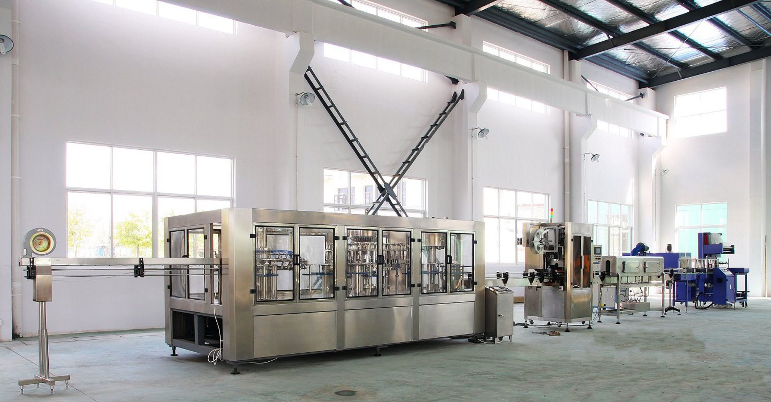 máquina llenadora de agua convertible a llenado en caliente