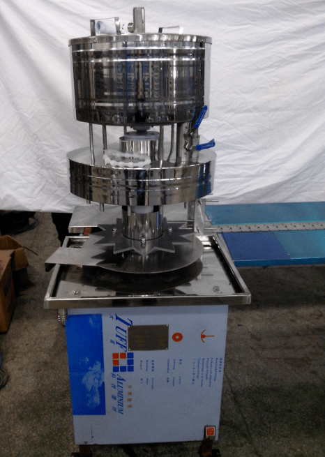 Máquina Llenadora de Agua Semiatomática - Imagen 3