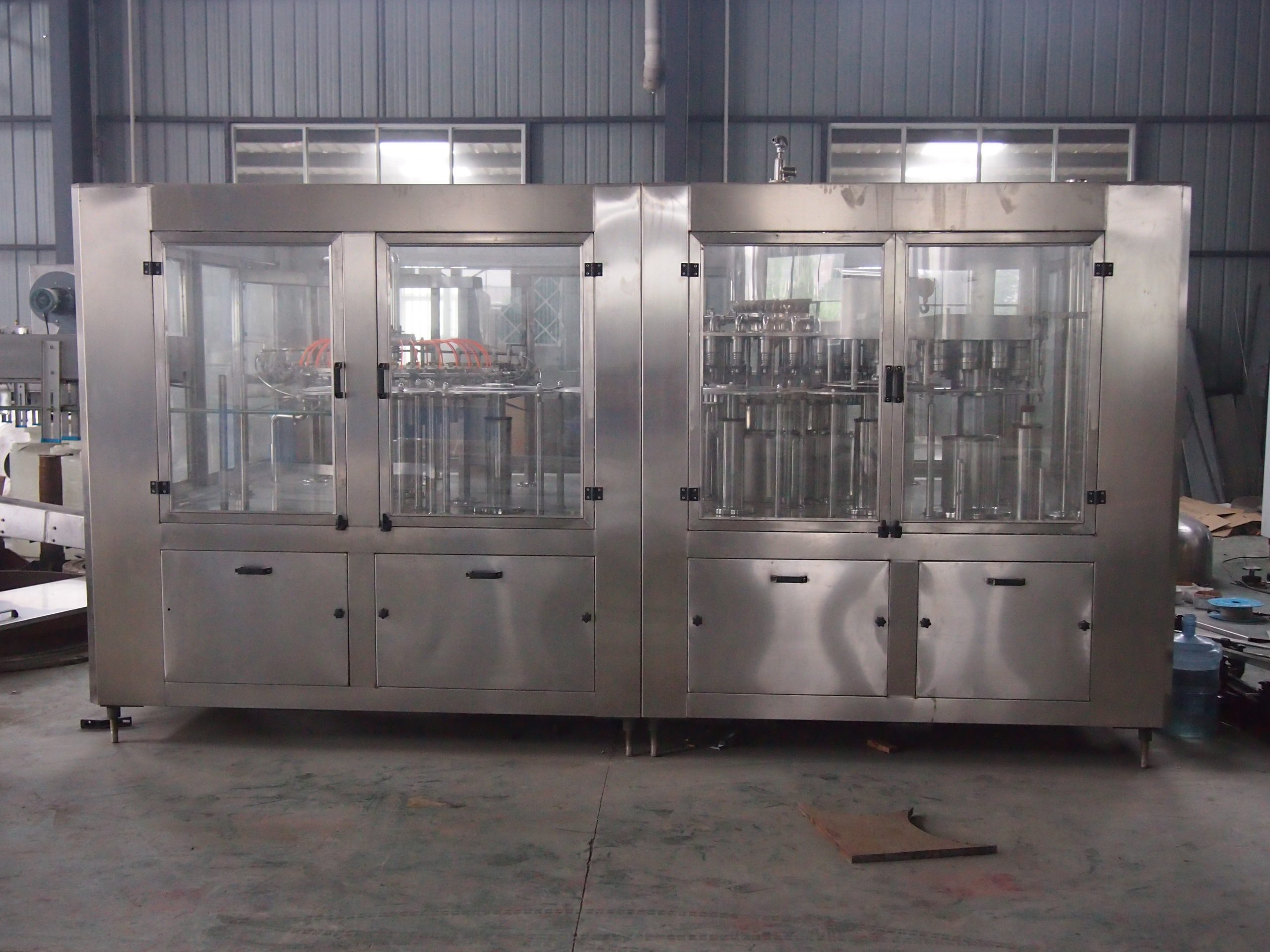 máquina llenadora de botellas PET 15000 BPH